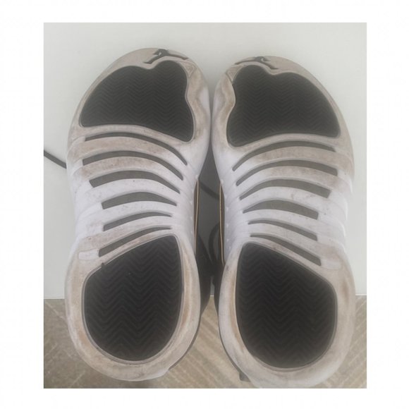 Air Jordan Sneakers - Picture 6 of 6